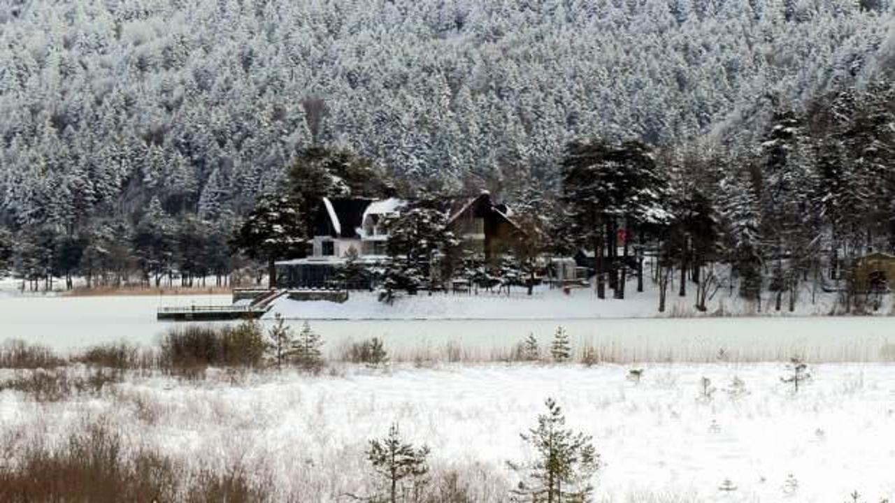 Abant G&ouml;l&uuml; buz tuttu