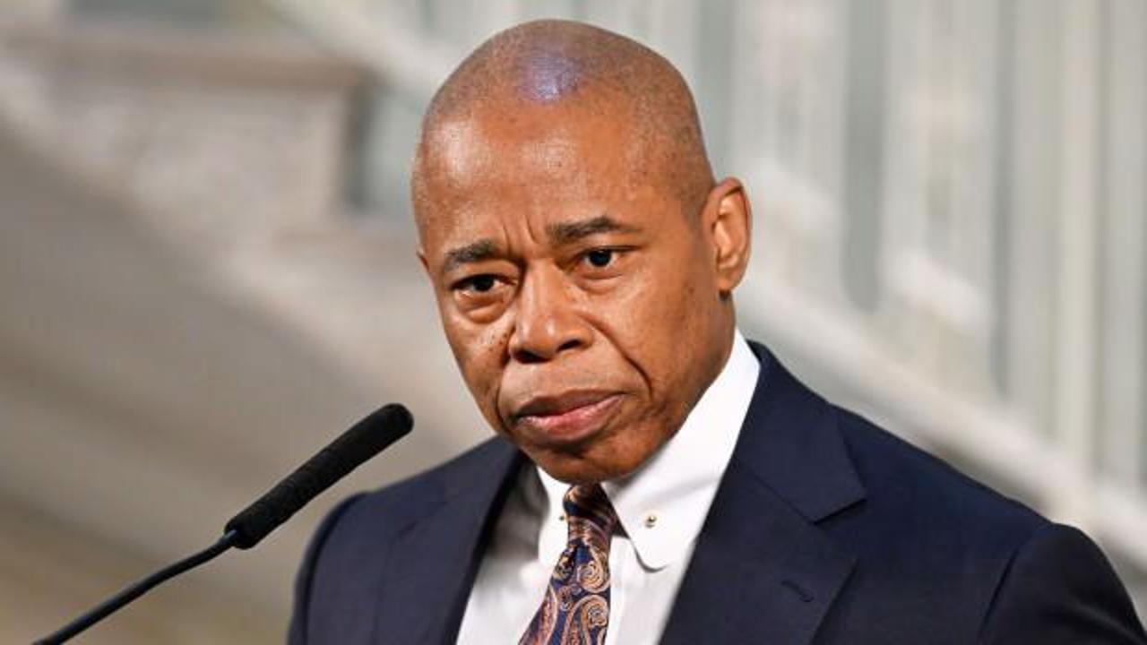 Eric Adams hakkındaki su&ccedil;lamalar d&uuml;ş&uuml;r&uuml;ld&uuml;