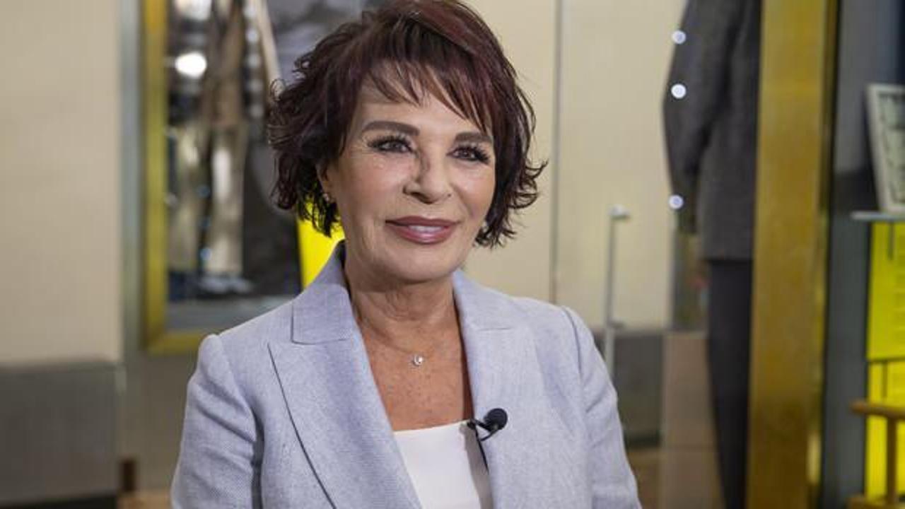 H&uuml;lya Ko&ccedil;yiğit'in sağlık durumu nasıl? Menajeri a&ccedil;ıklama yaptı