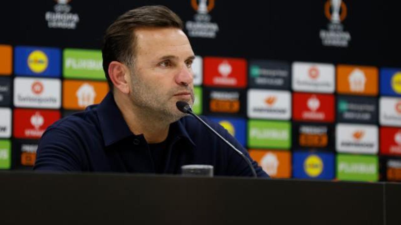 Okan Buruk'tan 4-1'lik yenilgi sonrası s&uuml;rpriz &ccedil;ıkış! "Herkes akredite mi?"