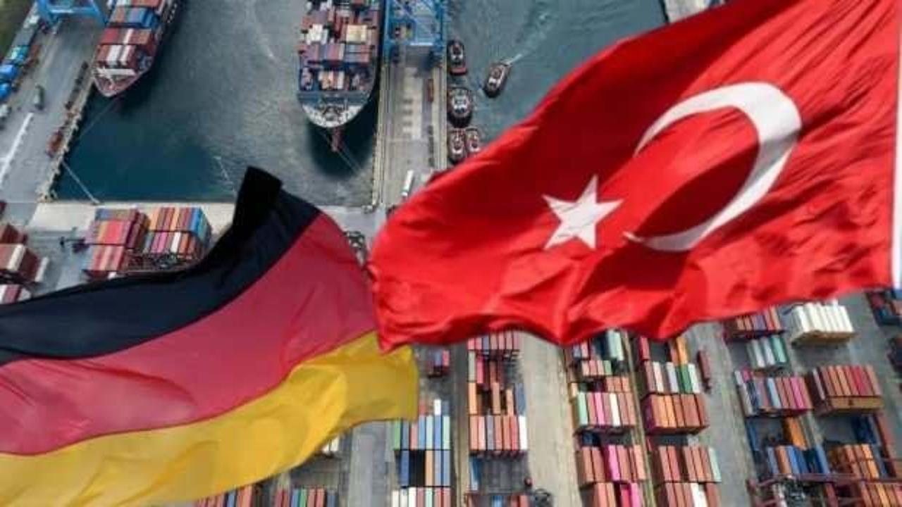 Almanya'ya ihracat 24 sekt&ouml;r&uuml;n dış satımını solladı