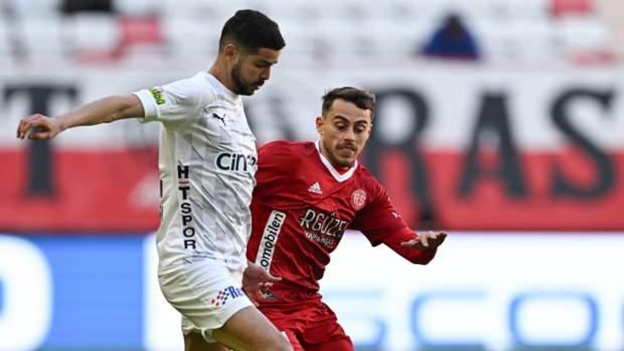Kasımpaşa'ya penaltı yetmedi! Antalyaspor S&uuml;per Lig'de 3 ma&ccedil; sonra kazandı