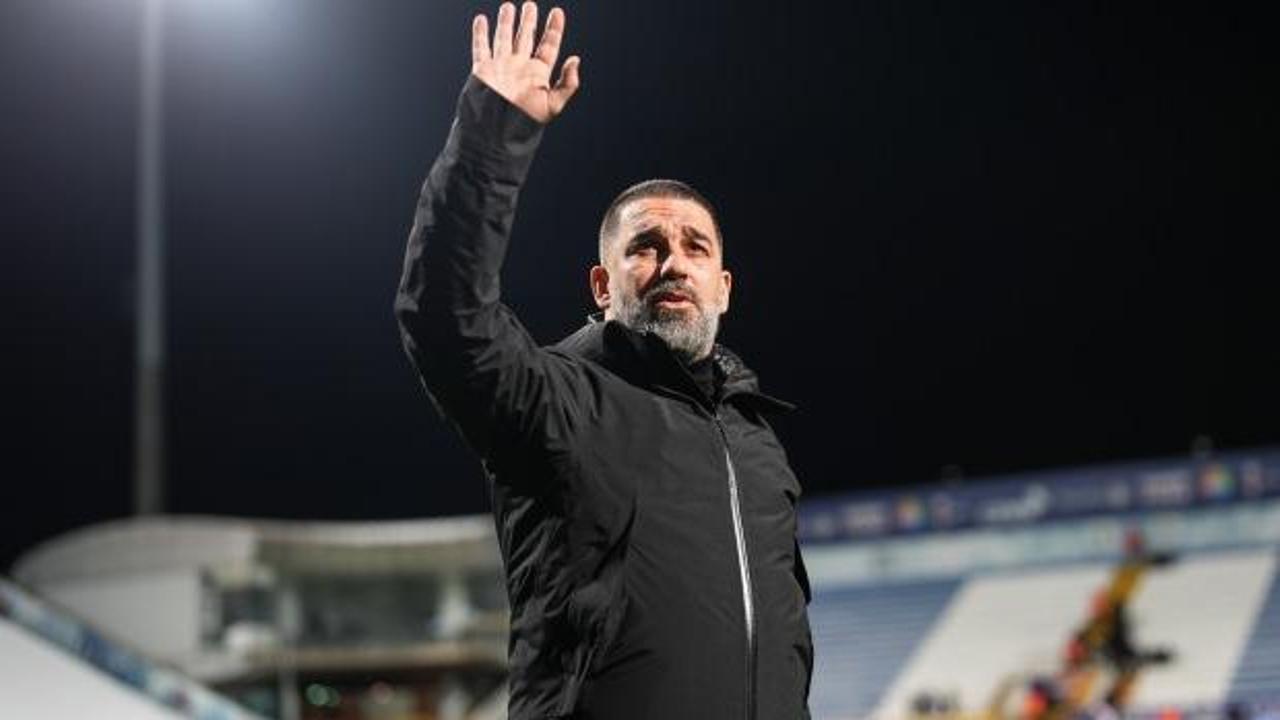 Arda Turan'dan şok &ccedil;ıkış! 'Oturup ağlayacak değiliz'