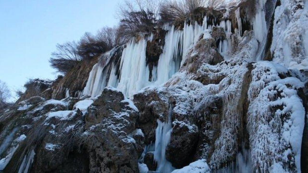 Erzincan&rsquo;da mevsimin doğaya yansıması: Girlevik Şelalesi