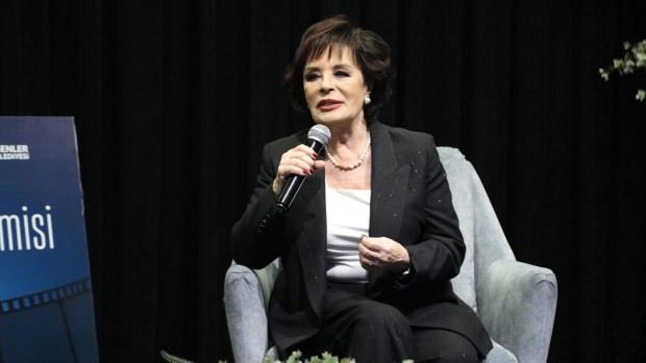 Esenler Sinema Akademisi usta oyuncu H&uuml;lya Ko&ccedil;yiğit'i ağırladı 