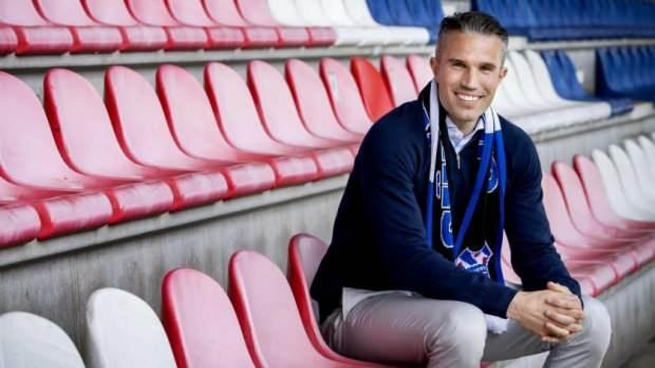 Eski Fenerbah&ccedil;eli Van Persie, Feyenoord'un başına ge&ccedil;ti