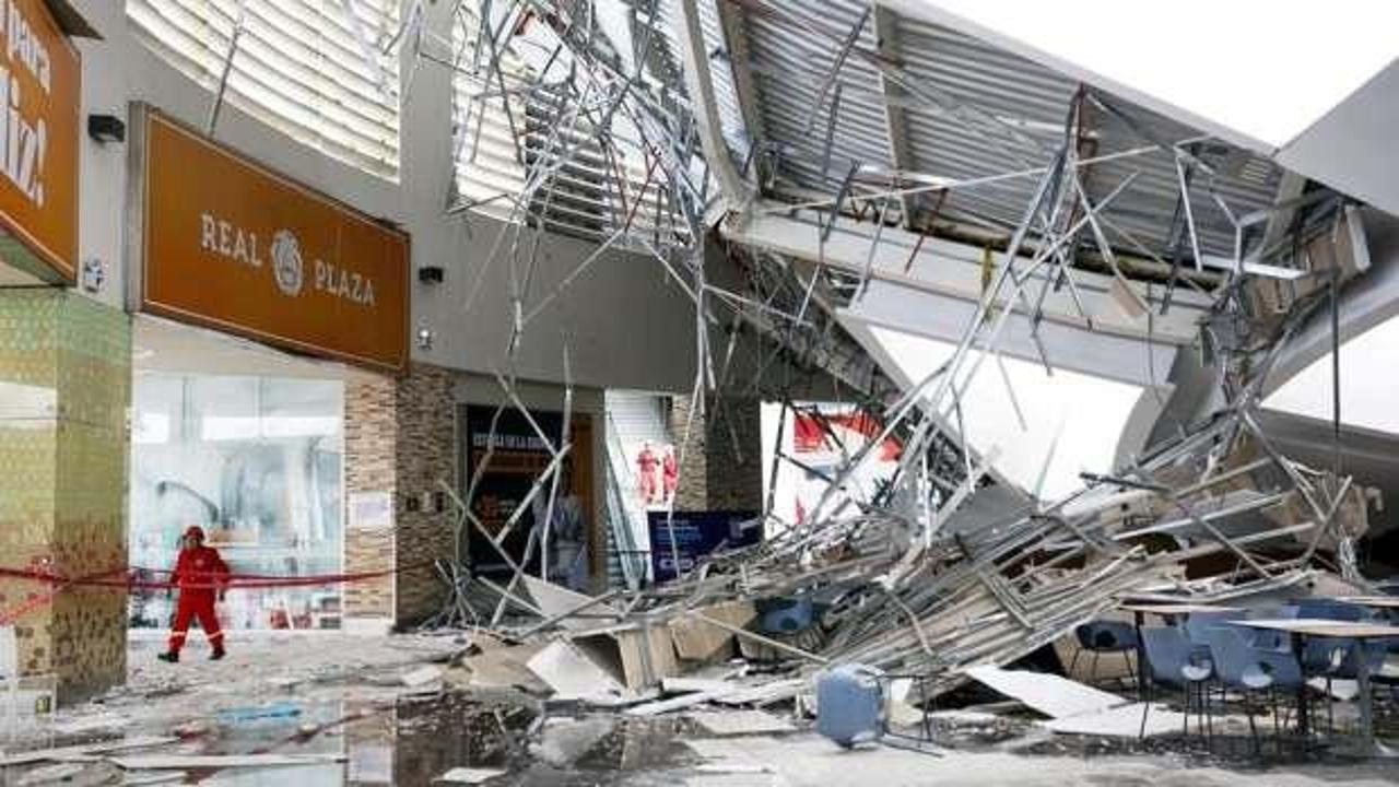 Peru'da AVM'nin &ccedil;atısı &ccedil;&ouml;kt&uuml;: &Ccedil;ok sayıda &ouml;l&uuml;