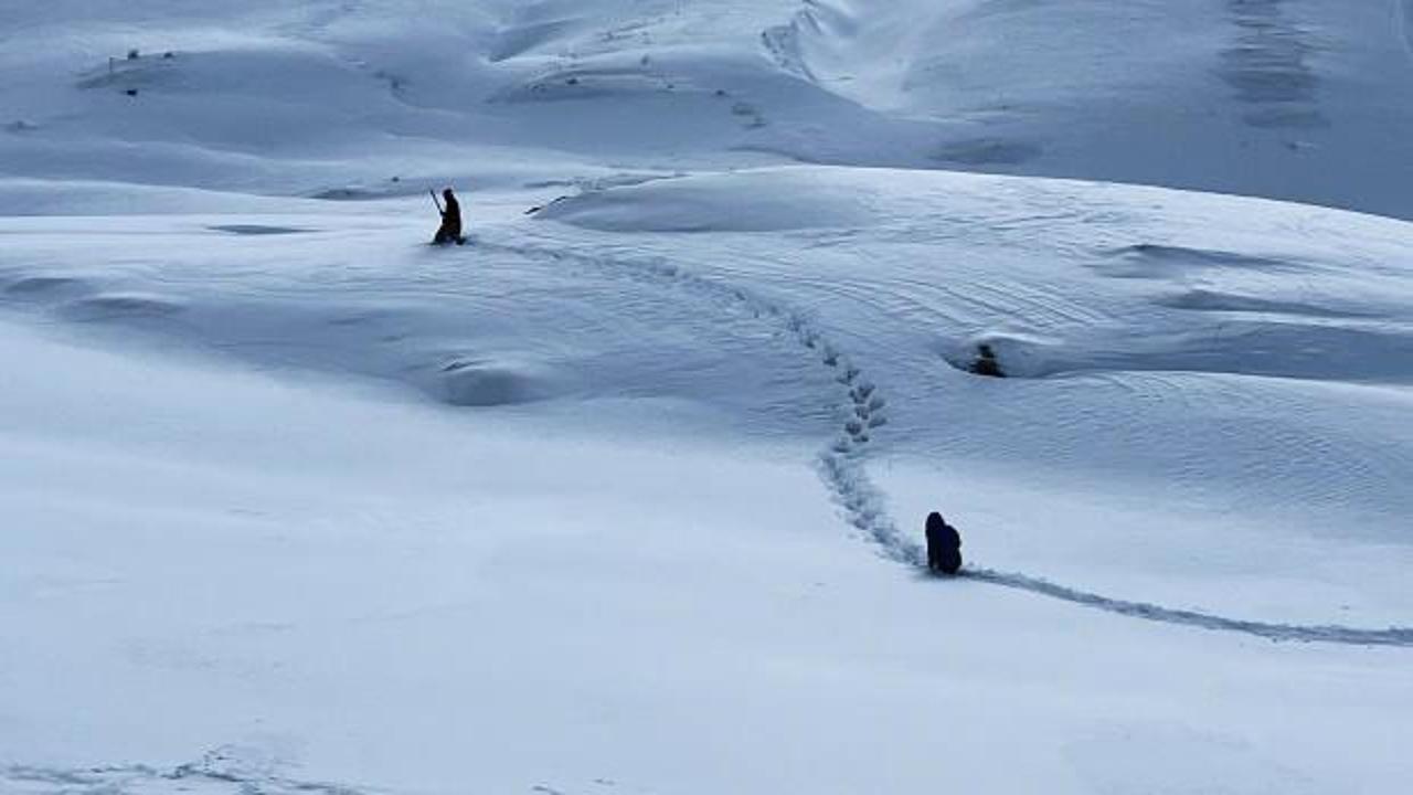 Y&uuml;ksekova'da i&ccedil;me suyu şebekesinin &uuml;zerine &ccedil;ığ d&uuml;şt&uuml;