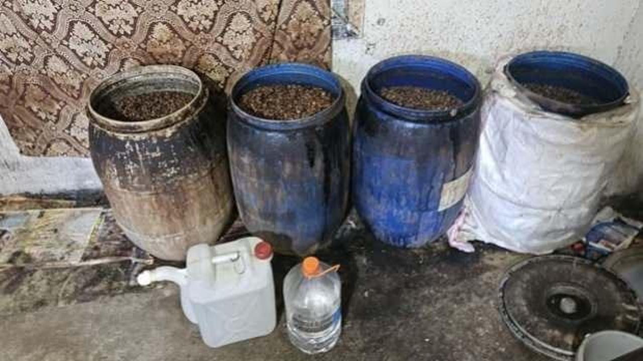 Adana'da 750 litre sahte i&ccedil;ki ele ge&ccedil;irildi