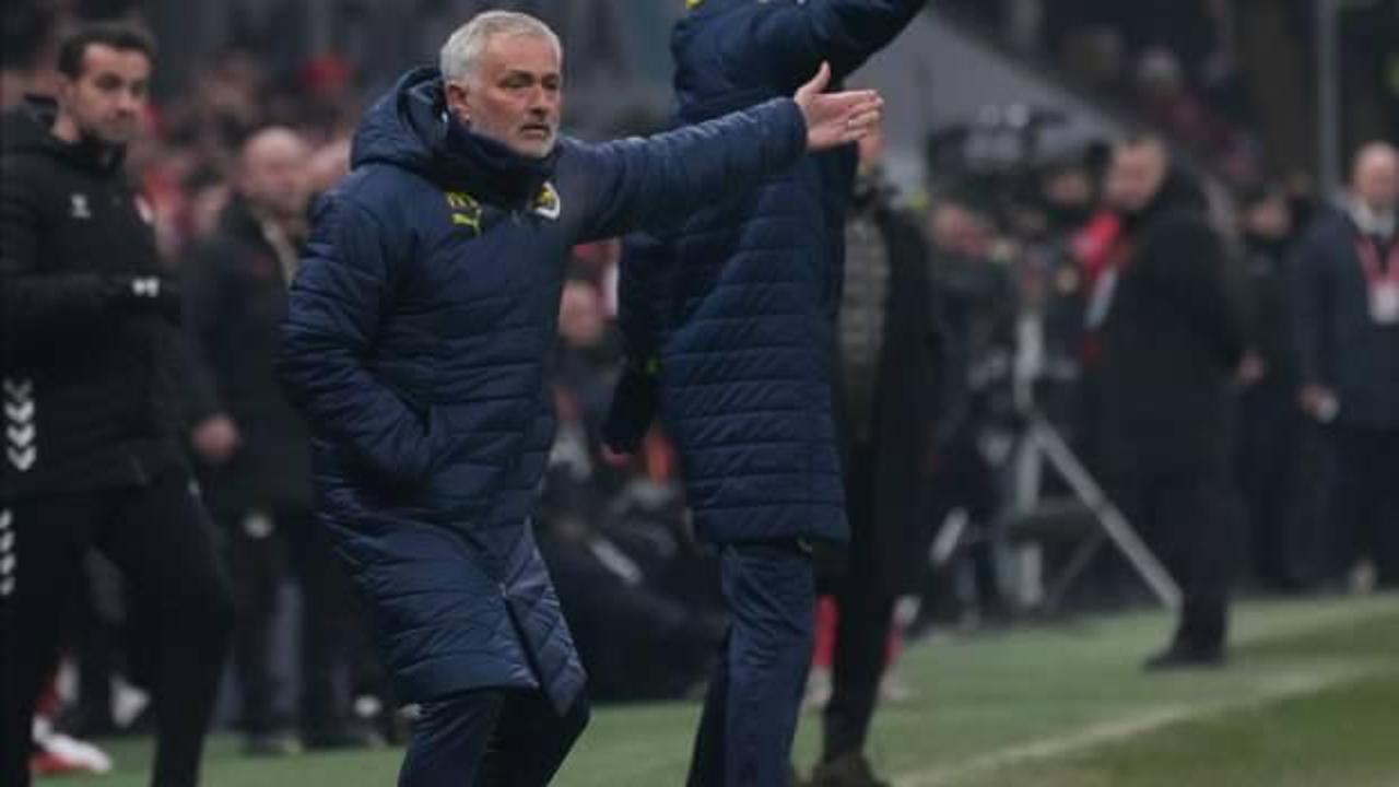 Jose Mourinho: "Hakem odasına gittim..."