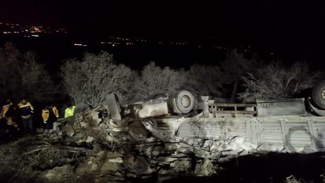 Mersin'de korkun&ccedil; kaza: 2 kişi &ouml;ld&uuml;!