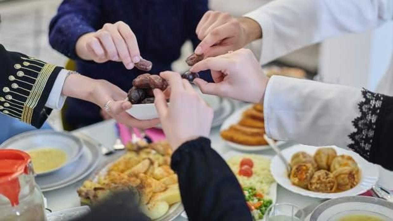 Oruç tutmaya yardımcı yiyecekler: İftarda ve sahurda eksik etmeyin!