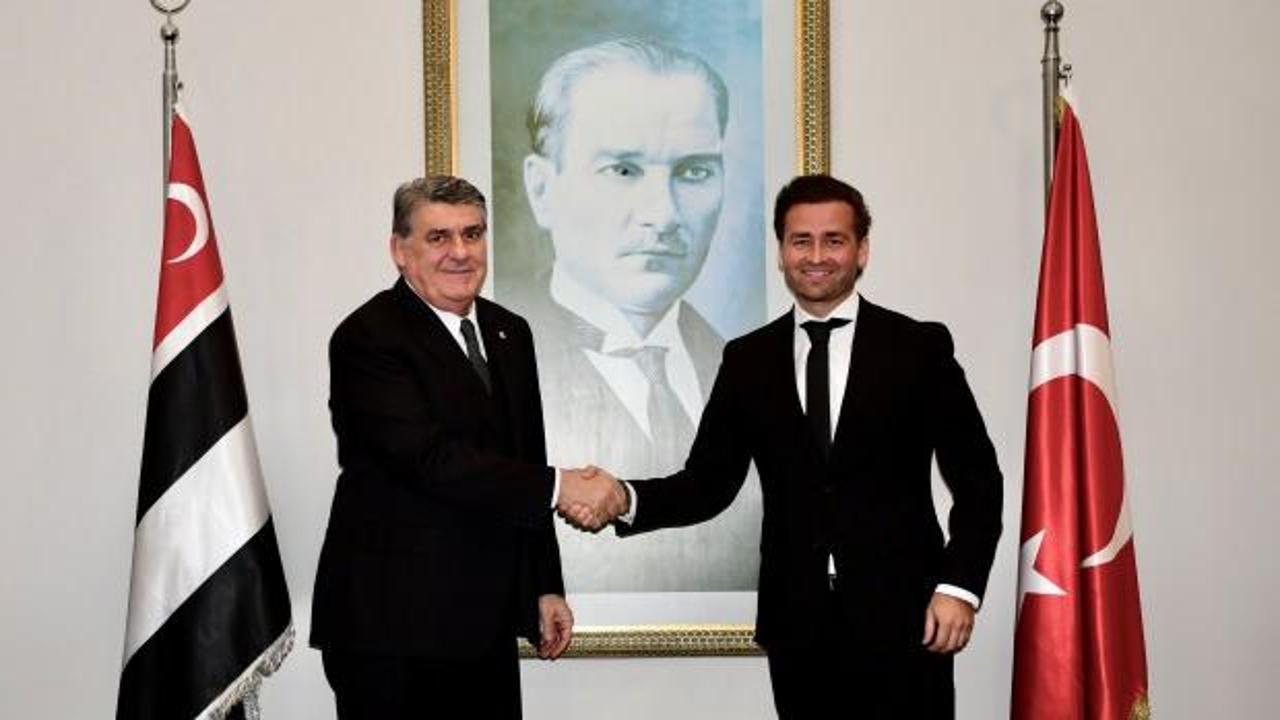 Serdal Adalı resmen a&ccedil;ıkladı! Transferdeki kritik isim g&ouml;reve başladı