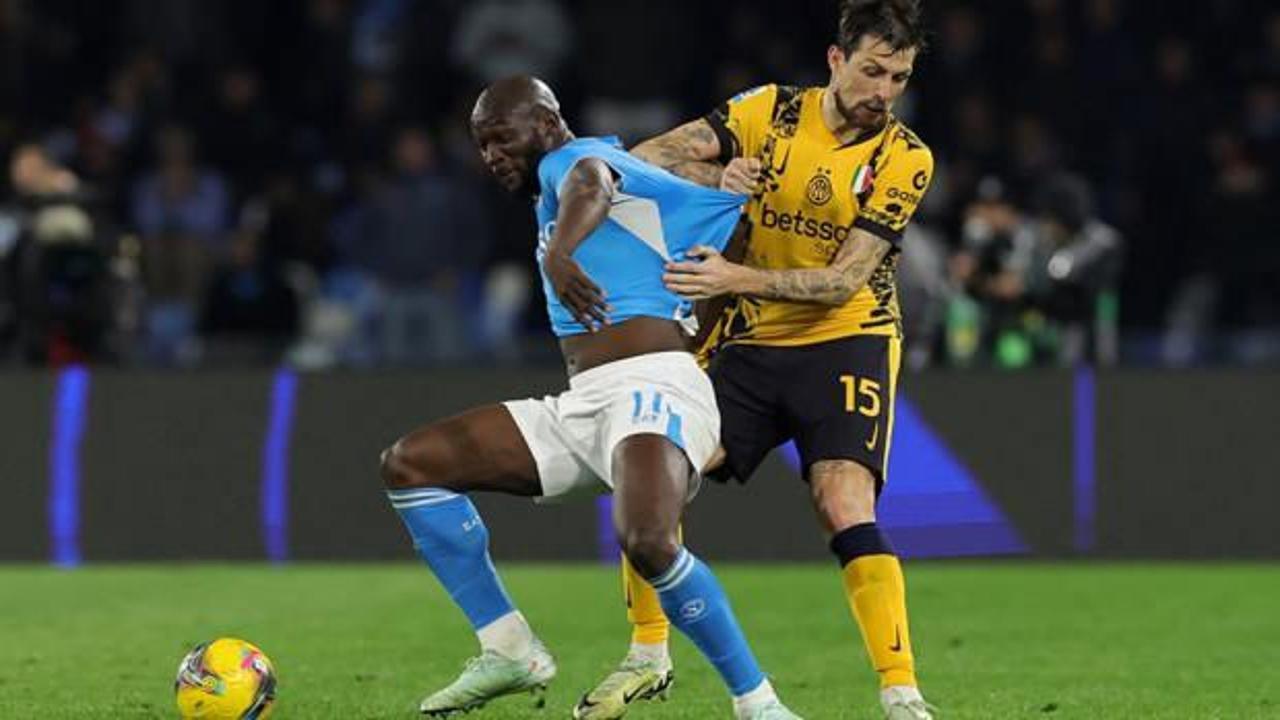 Serie A'da şampiyonluk düğümü çözülmedi! Napoli ve Inter puanları paylaştı