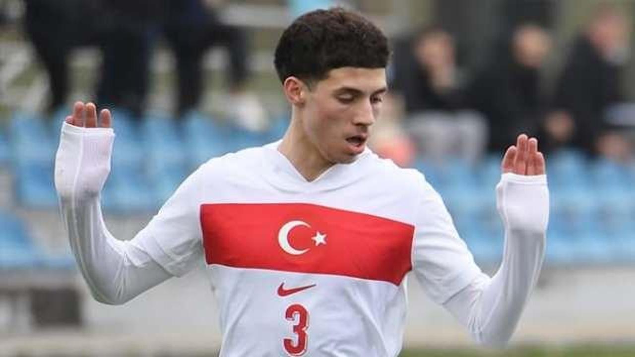 T&uuml;rk futbolcudan İngiliz ekibine 2 yıllık imza!