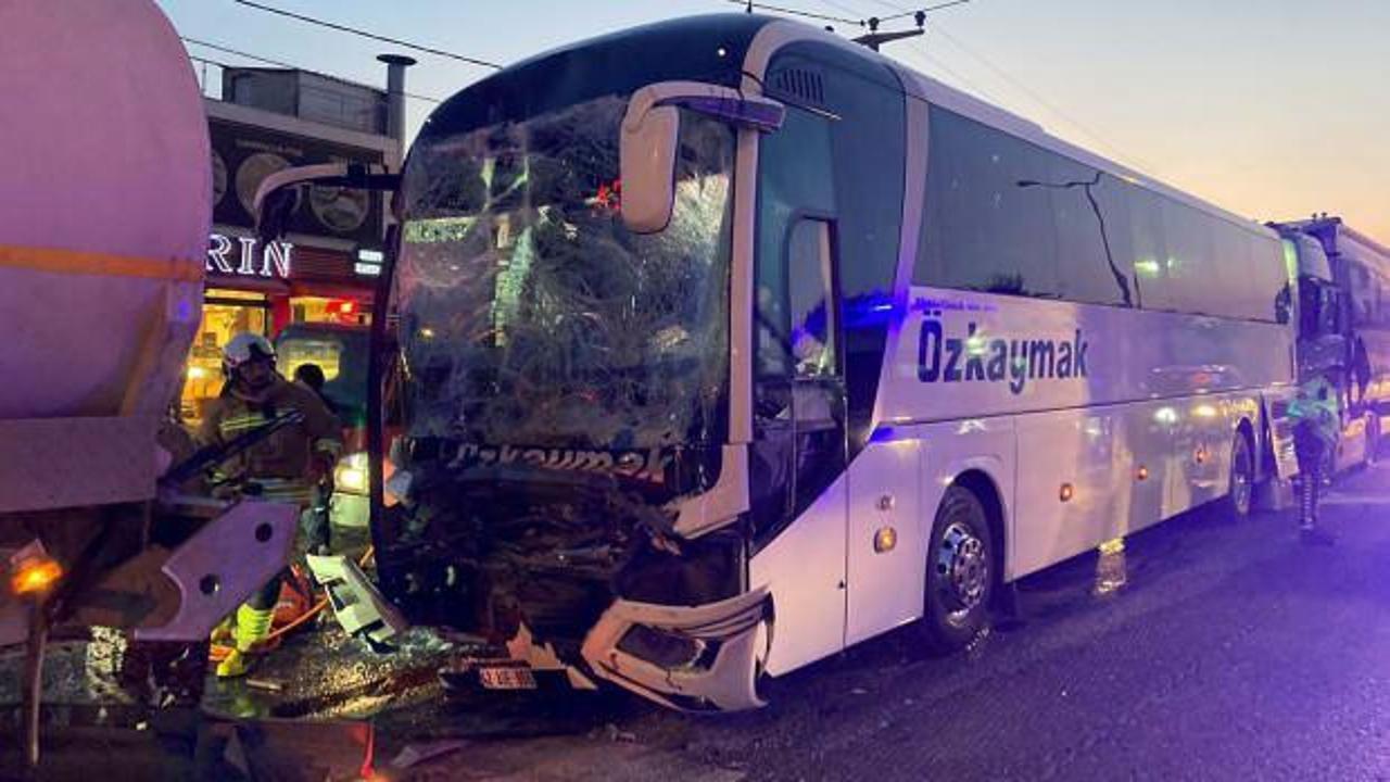 4 ara&ccedil; zincirleme kazaya karıştı: 1 &ouml;l&uuml;, 7 yaralı