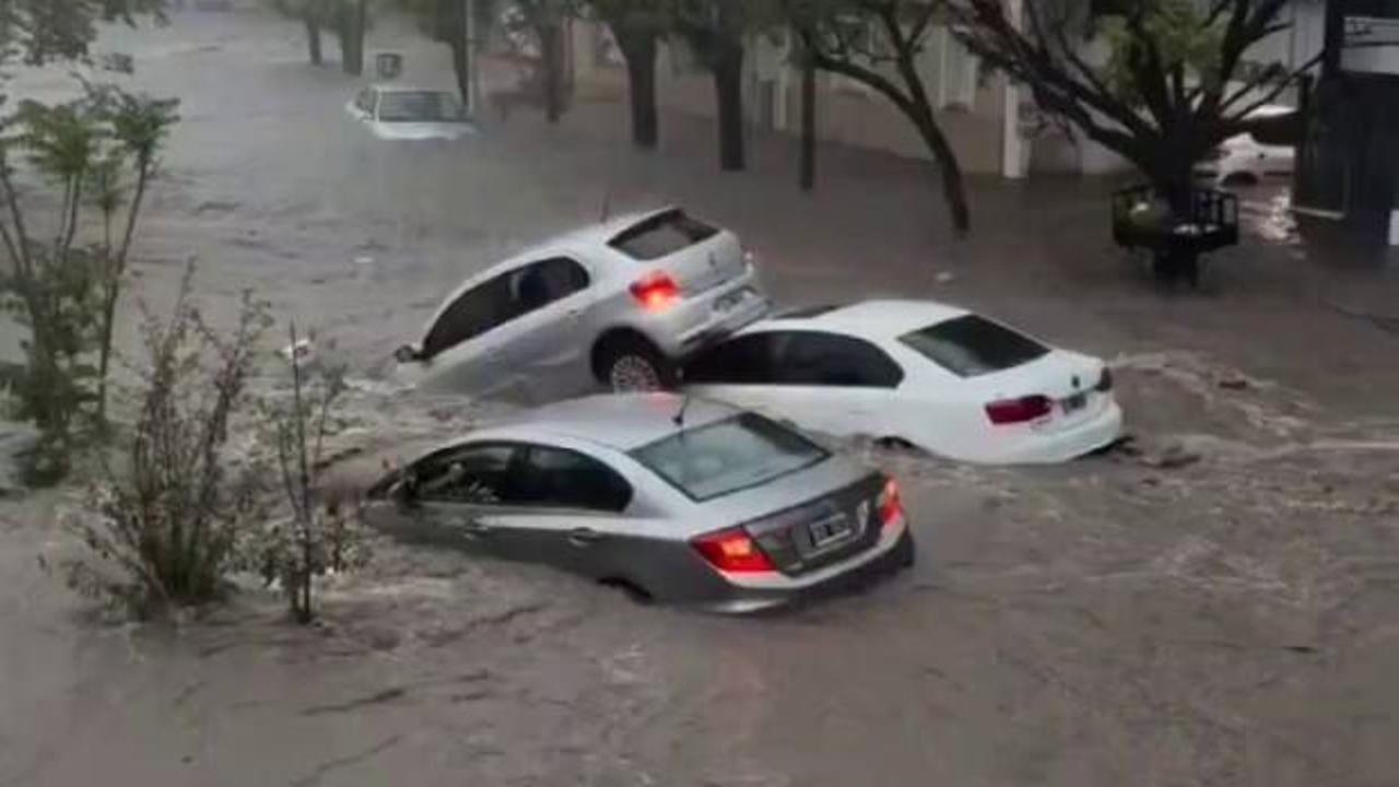 Arjantin'de şiddetli sel: 10 kişi hayatını kaybetti