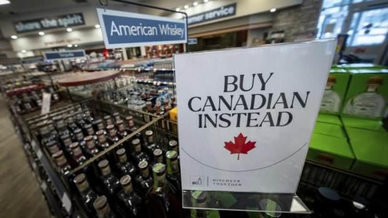 ABD h&uuml;k&uuml;metine karşı halk bir arada! Kanada'da boykot işe yaradı: Market rafları boş kaldı
