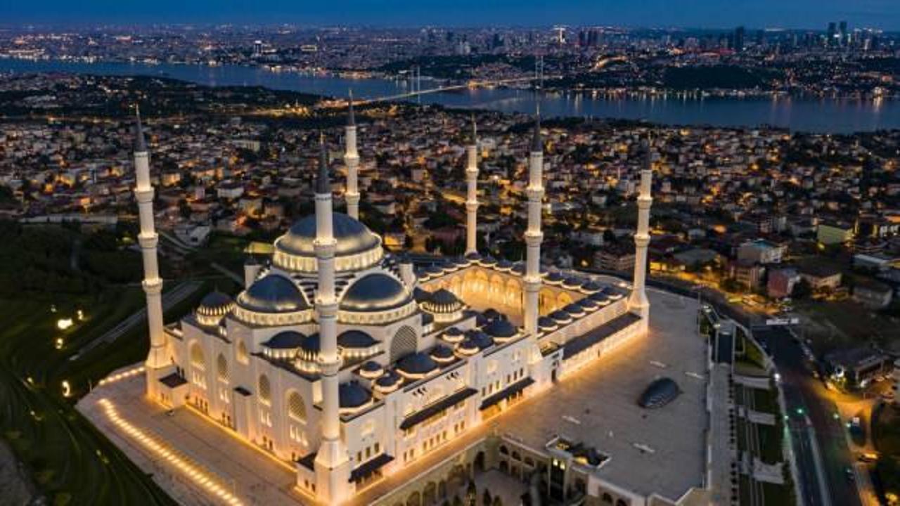 B&uuml;y&uuml;k &Ccedil;amlıca Camii: Kubbesiyle İstanbul'u simgeliyor!