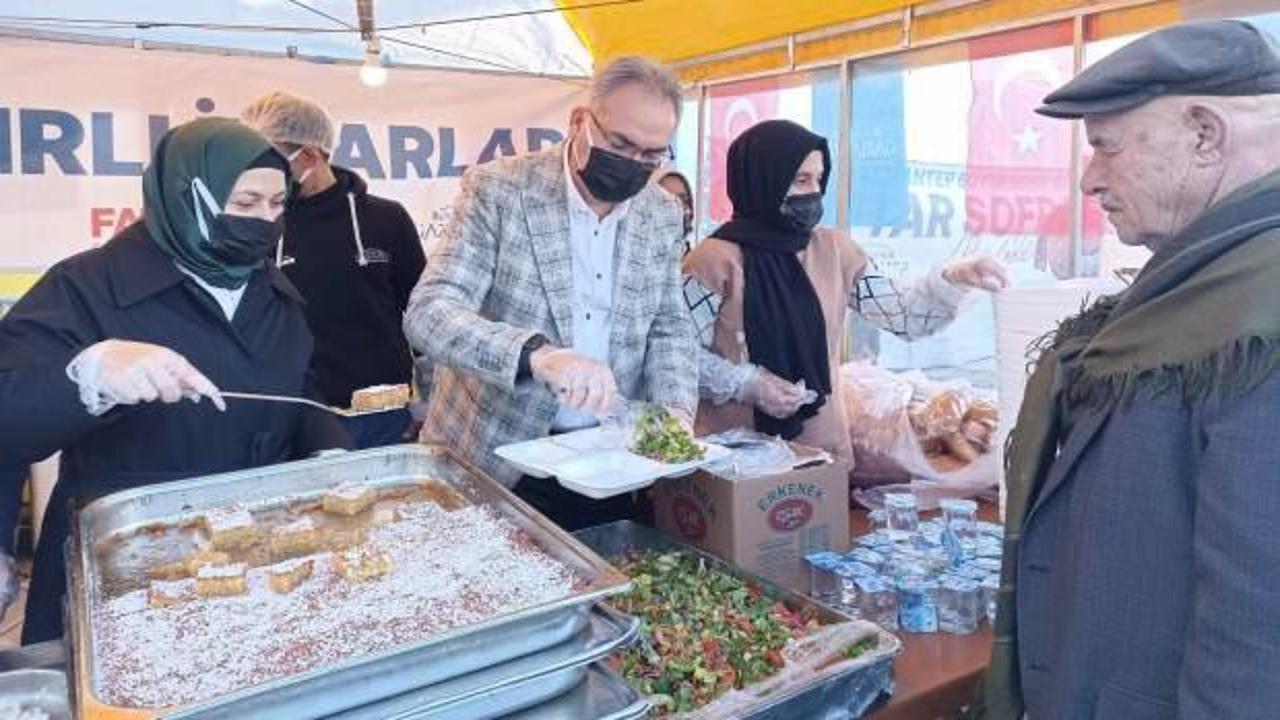 Gaziantep Büyükşehir'den geleneksel iftar çadırları ilk gün yoğun ilgi gördü