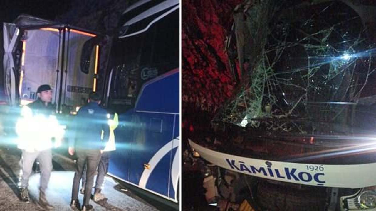 Mersin'de can pazarı! Yolcu otob&uuml;s&uuml;, TIR'a &ccedil;arptı