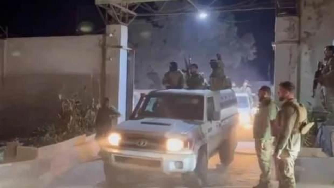 Suriye'de orduyla Esad yanlıları arasında &ccedil;atışma: 70 &ouml;l&uuml;