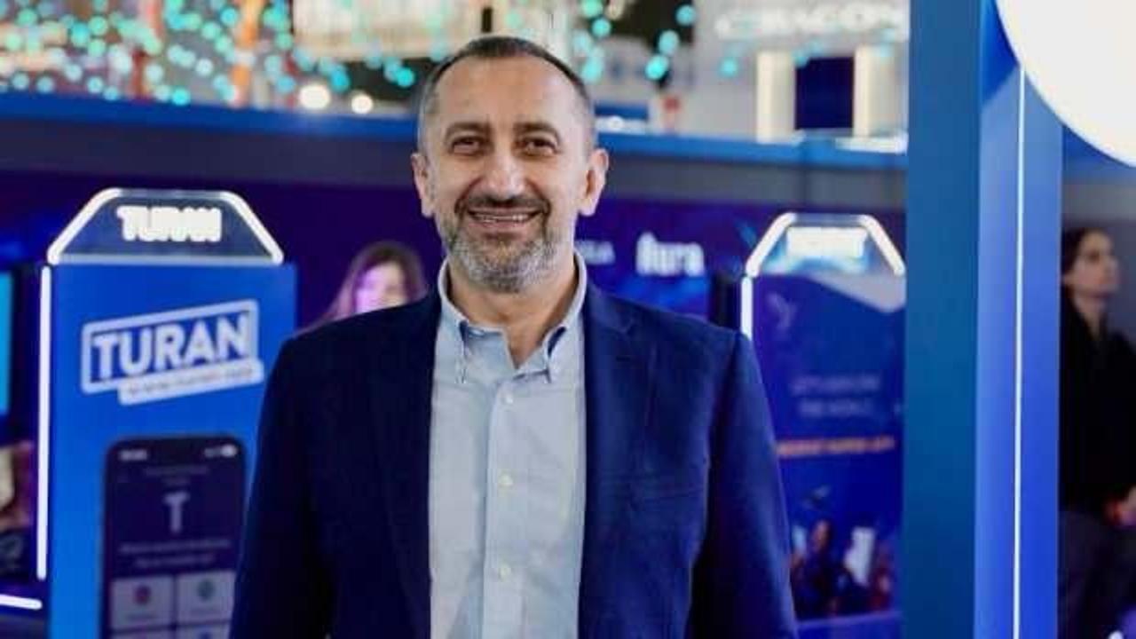 &Uuml;mit &Ouml;nal MWC25'te duyurdu: 475 bin kilometre fiber ağ &ccedil;ekildi