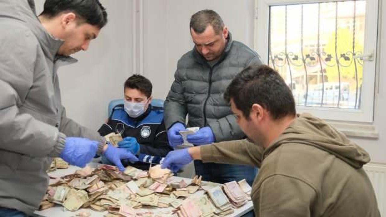 Yetkililer say say bitiremedi! Dilencinin &uuml;zerinden tam 164 bin lira &ccedil;ıktı