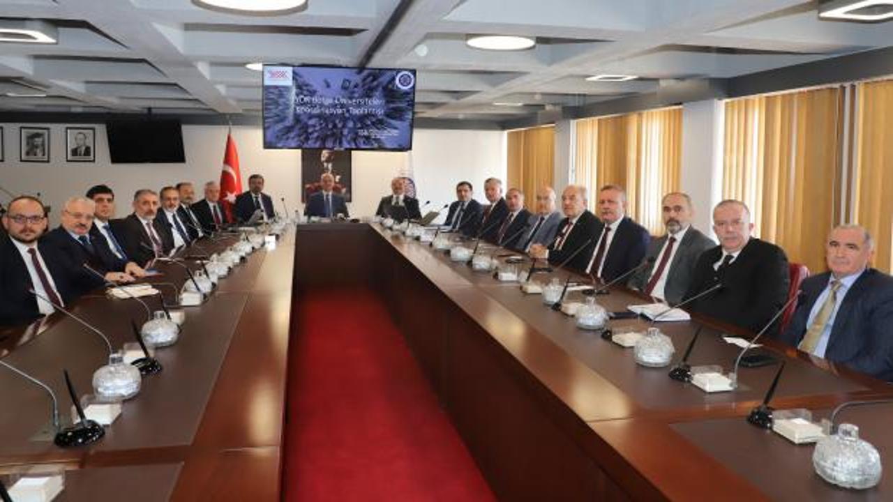 YÖK Başkanı Özvar ile 16 Üniversitenin Rektörü bir araya geldi