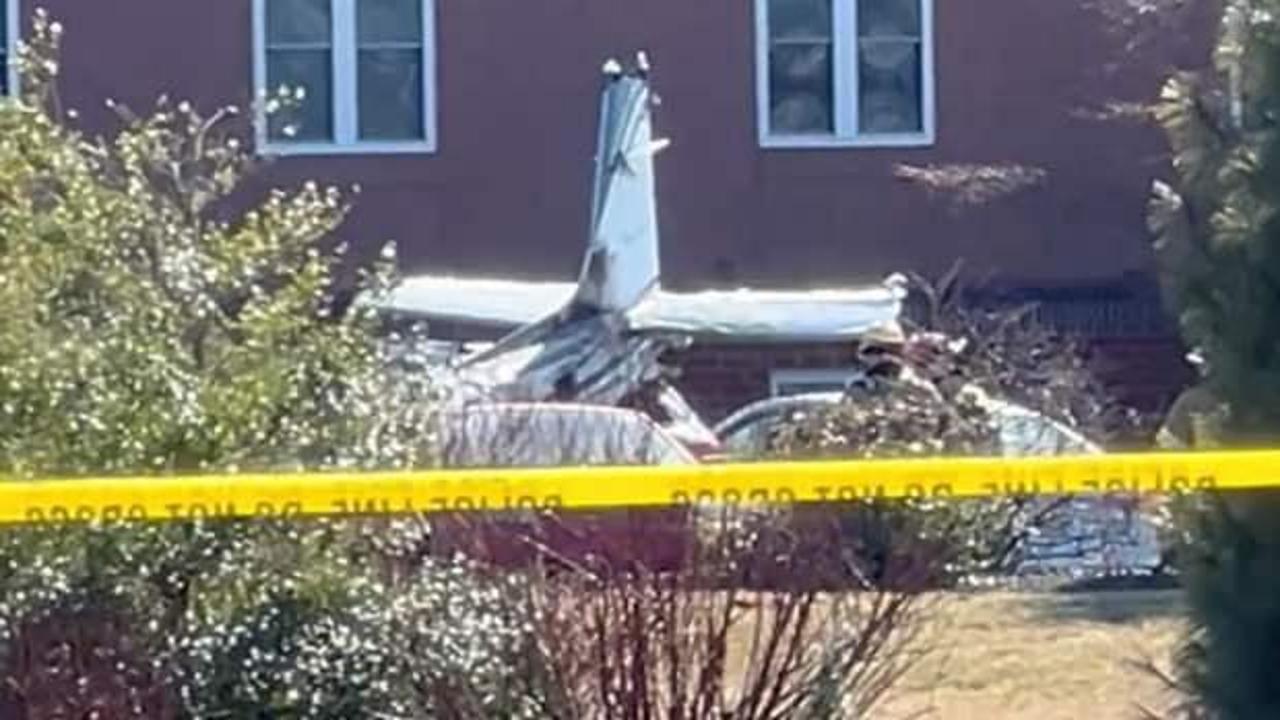 ABD'de u&ccedil;ak d&uuml;şt&uuml;: Yaralılar var