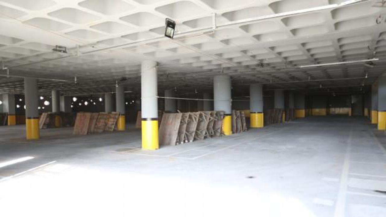 Arnavutk&ouml;y Belediyesi&rsquo;ne tahsis edilen pazar alanı CHP&rsquo;nin oylarıyla  iptal edildi! 