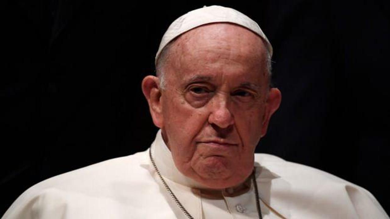 Bir aydır hastanedeydi: Papa'nın son hali ortaya &ccedil;ıktı!