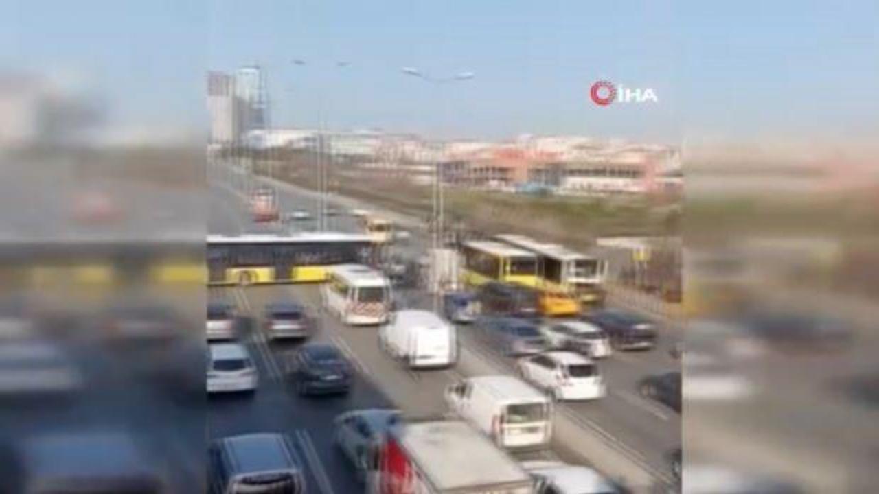 E-5'te İETT otob&uuml;s&uuml; kazası! Yol trafiğe kapandı