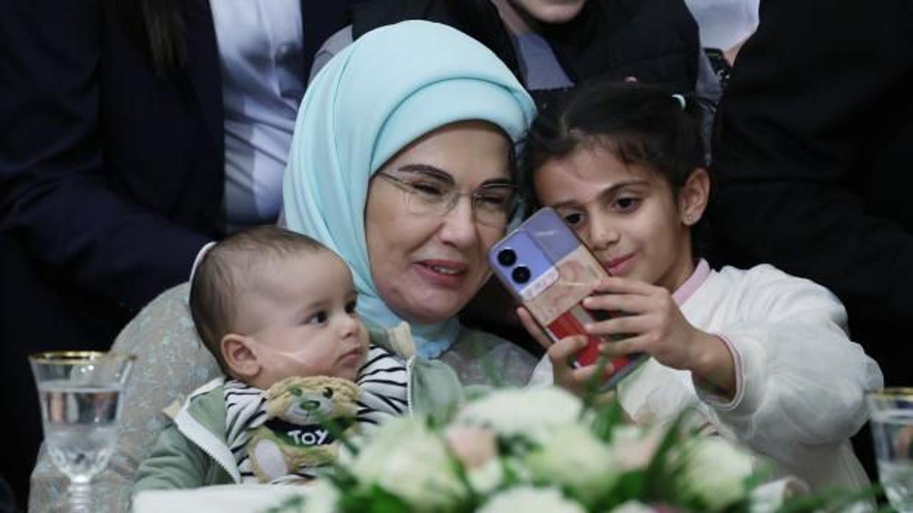 Emine Erdoğan, "Filistinlilerle Kardeşlik İftarı"na ilişkin video paylaştı