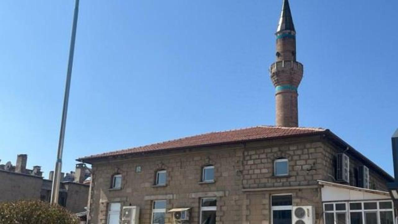 İlgin&ccedil; olayın adresi K&uuml;tahya! 74 yıllık caminin kıblesi yanlış &ccedil;ıktı 