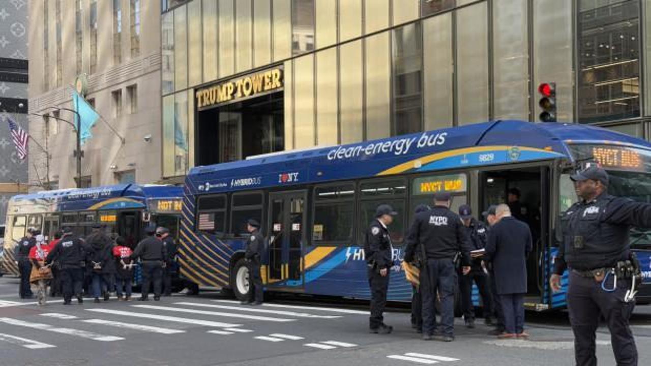 Yahudi protestocular Trump Tower'ı bastı! “Özgür Mahmoud, özgür Filistin”