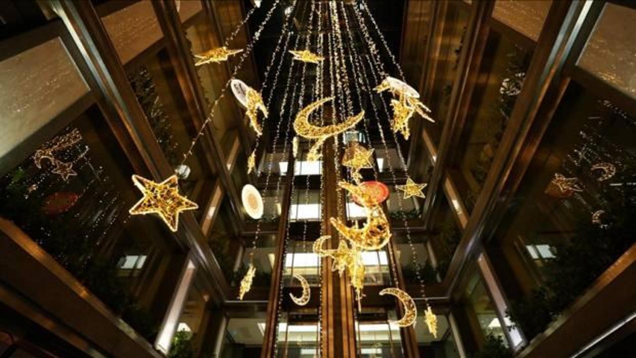 Albayrak Grubu ofisleri ramazana &ouml;zel s&uuml;slemelerle donatıldı