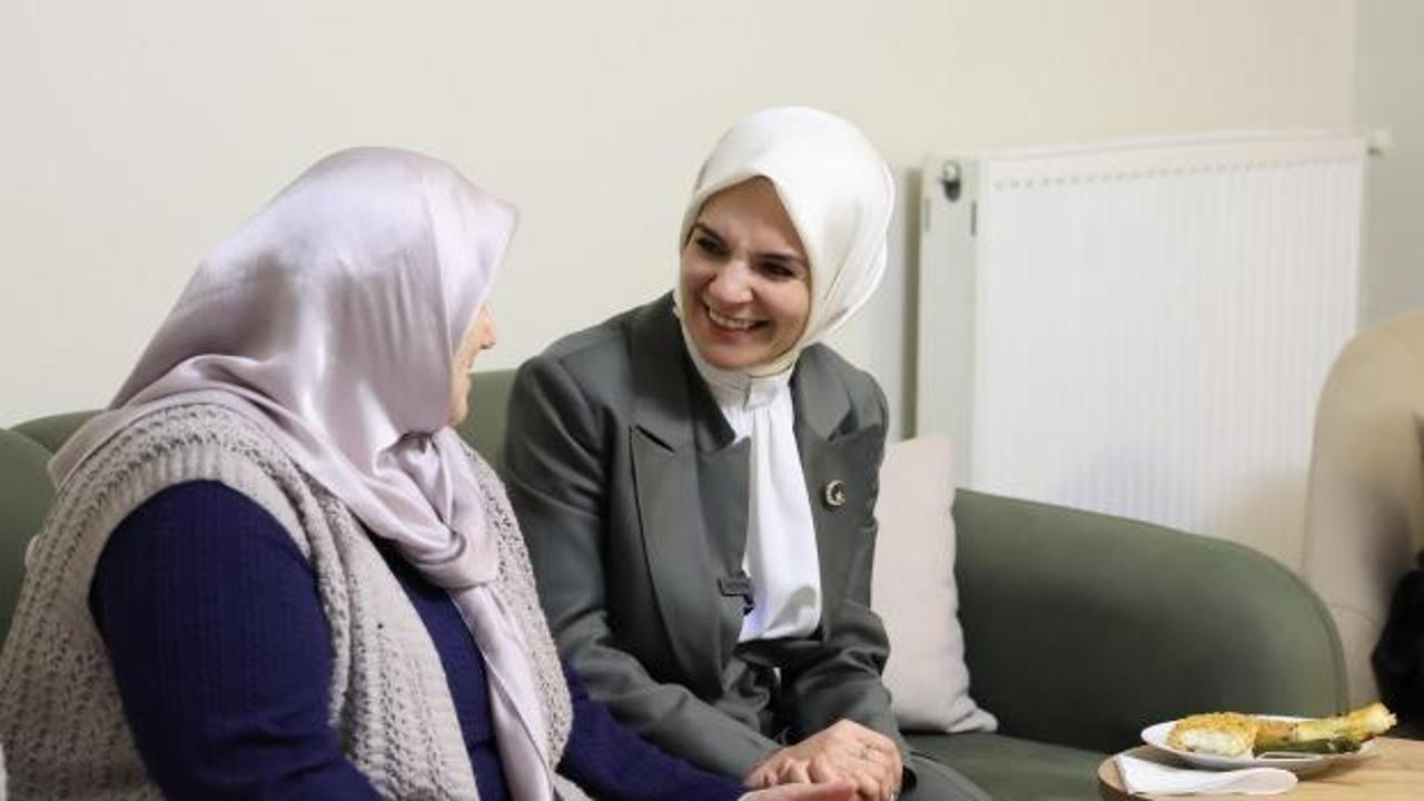 Bakan G&ouml;ktaş şehit ailesiyle beraber &ccedil;ocukları ziyaret etti