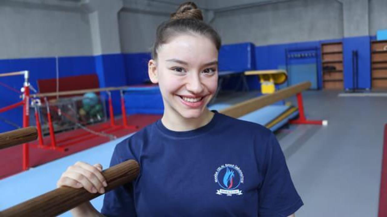 Dünya şampiyonu Ayşe Begüm Onbaşı yuvaya döndü