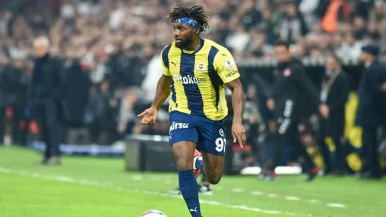 Fenerbah&ccedil;e'de s&uuml;rpriz kadro dışı kararı!