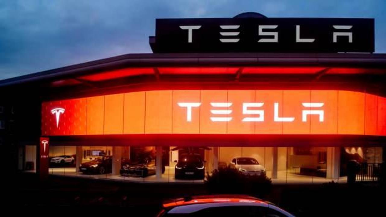 Son dakika: ABD'de Tesla'ya silahlı saldırı! &Ccedil;ok sayıda ara&ccedil; zarar g&ouml;rd&uuml;
