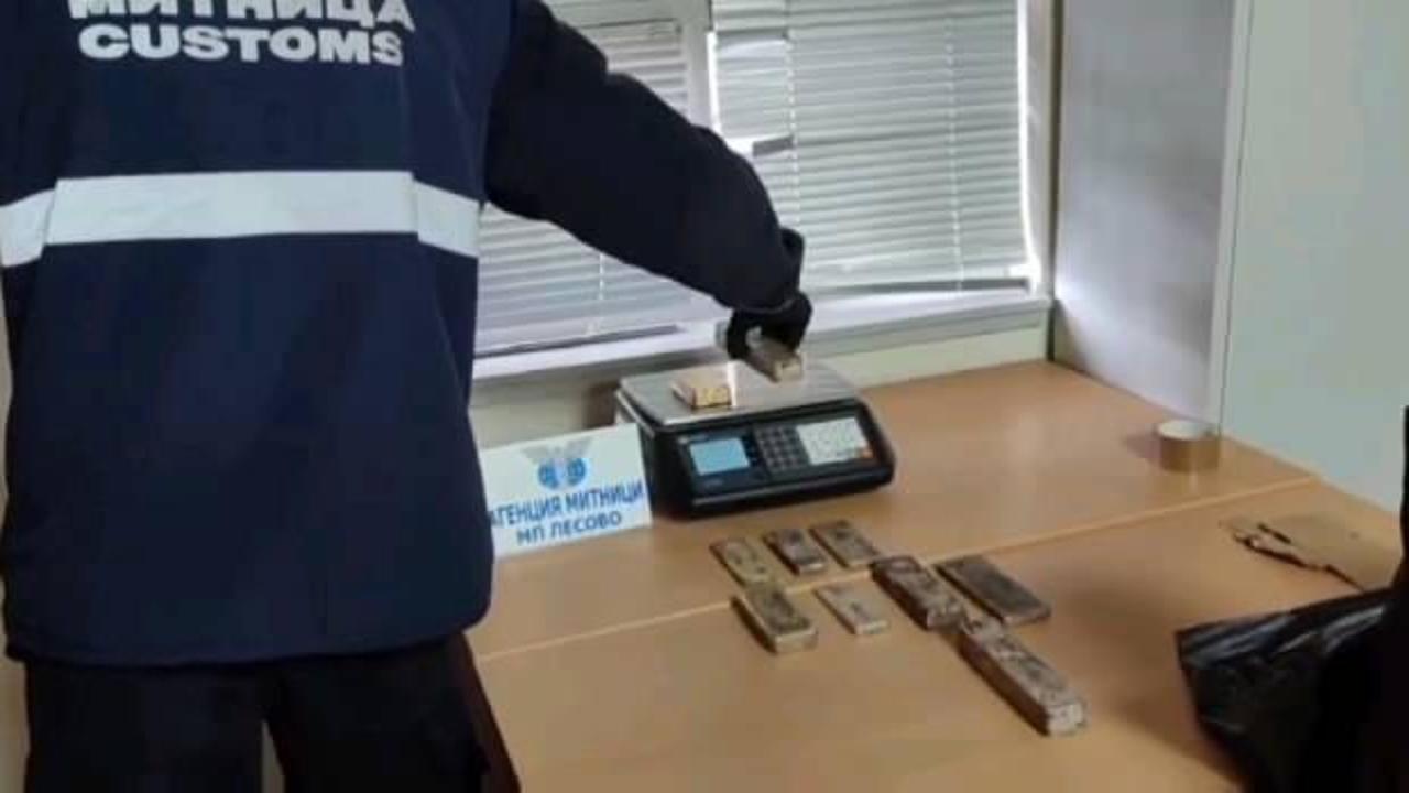 Yer: Edirne! Tır sürücüsünün üzerinden kilo kilo altın çıktı 