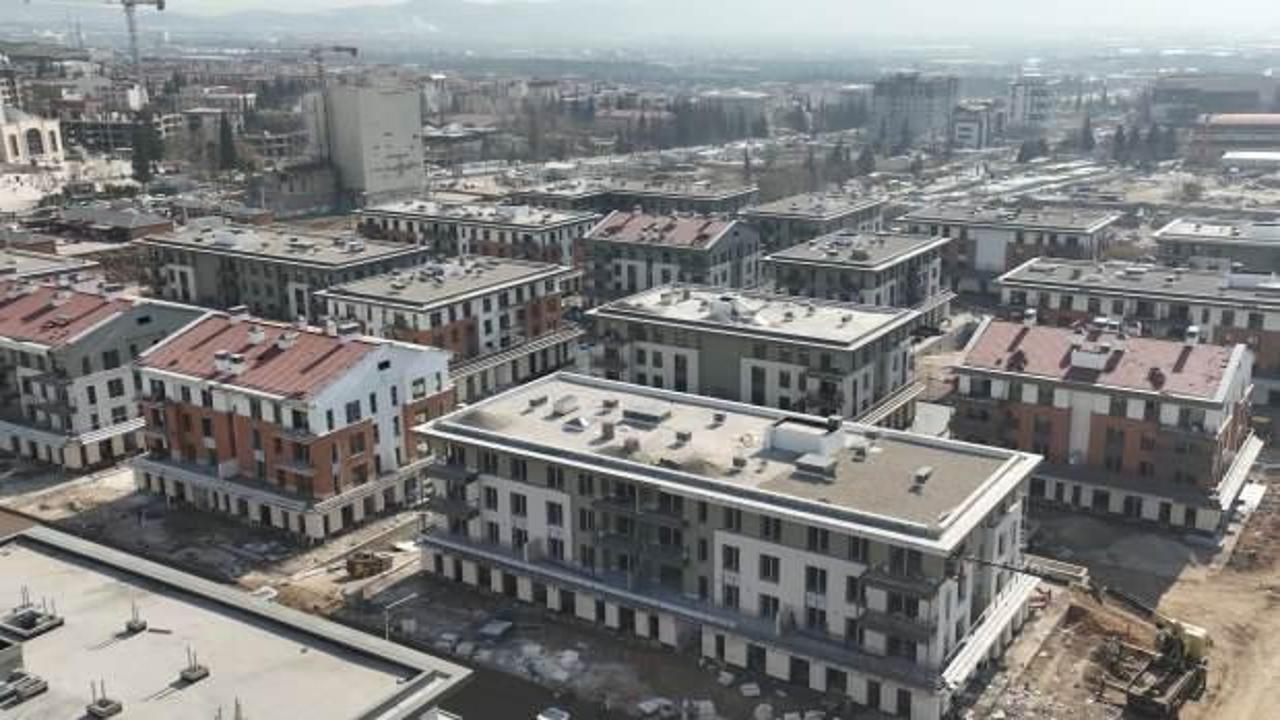 Bakan Kurum, inşa &ccedil;alışmalarının g&ouml;r&uuml;nt&uuml;lerini paylaştı! 'Durmuyoruz, dinlenmiyoruz'