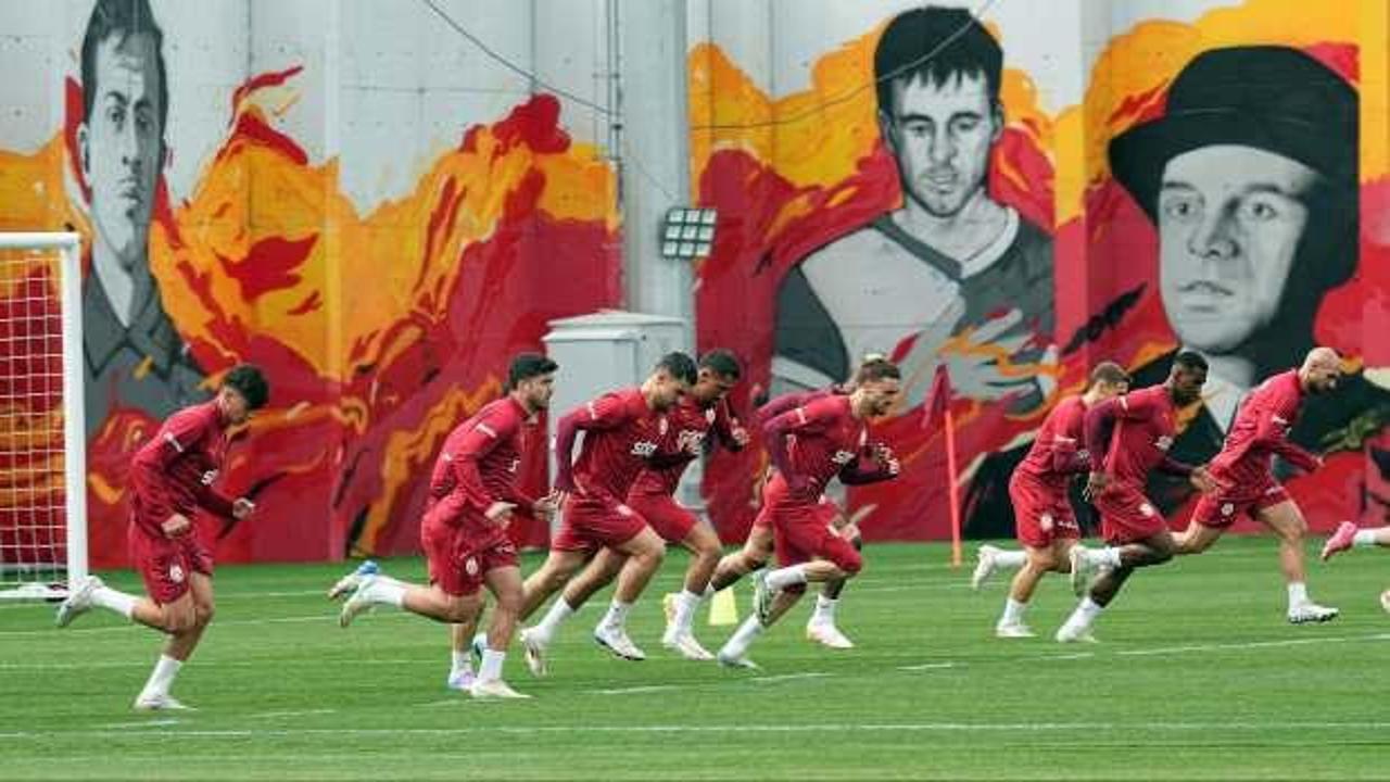 Galatasaray'da Fenerbahçe mesaisi başladı