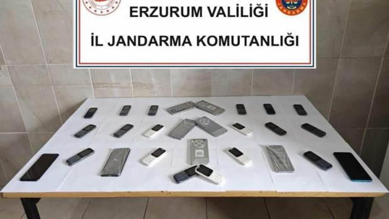 Jandarmadan kaçak telefon operasyonu