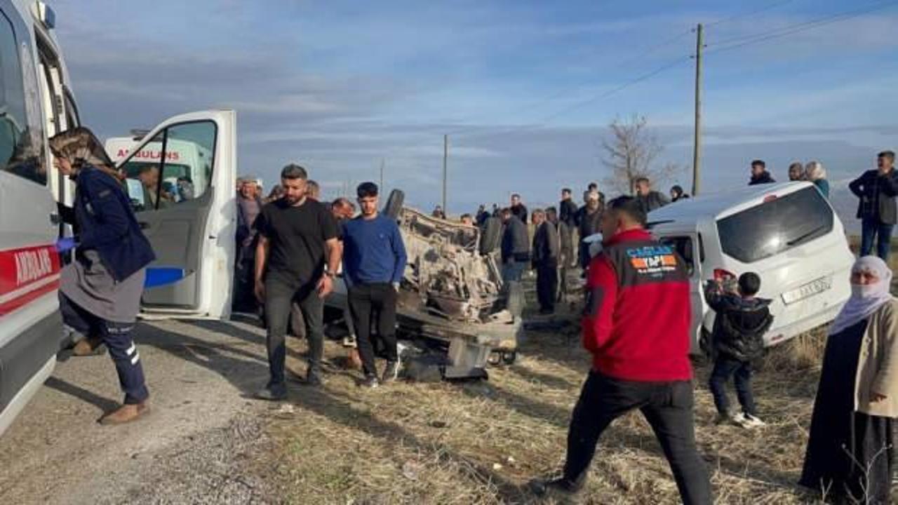 Van'da zincirleme trafik kazası: 5 yaralı