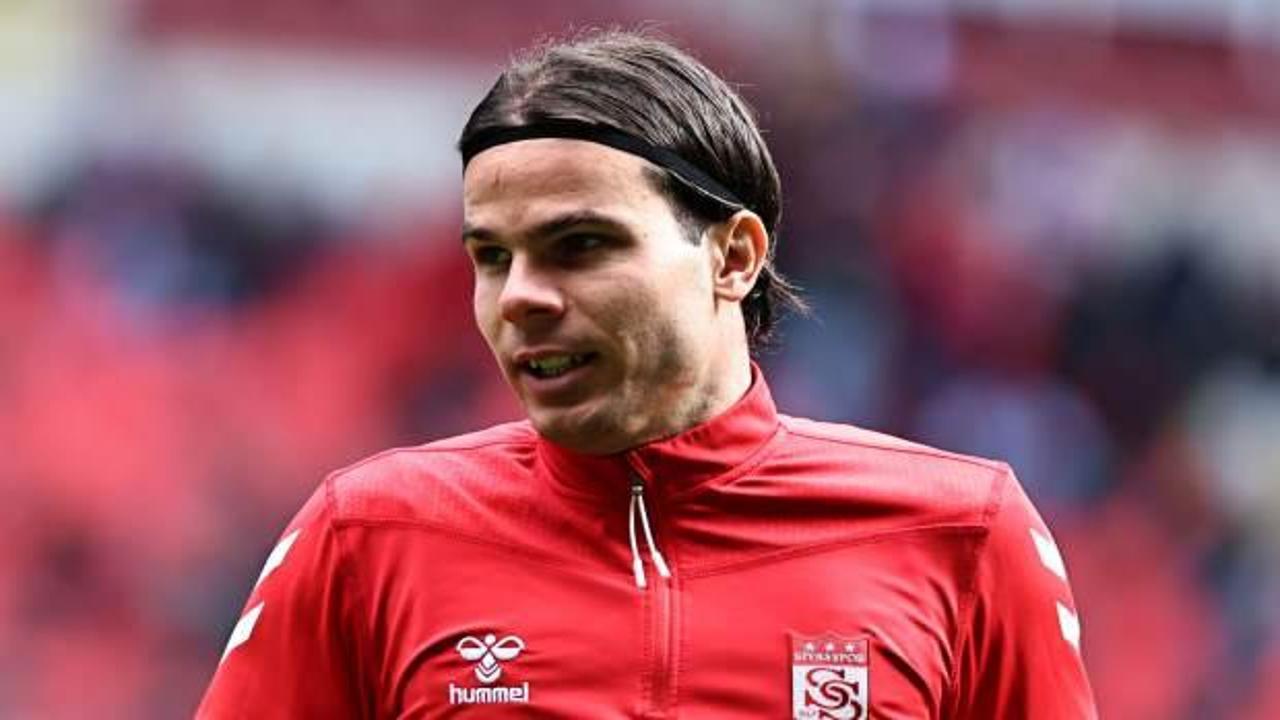 Charis Charisis, Sivasspor&rsquo;da 100. ma&ccedil;ına &ccedil;ıktı