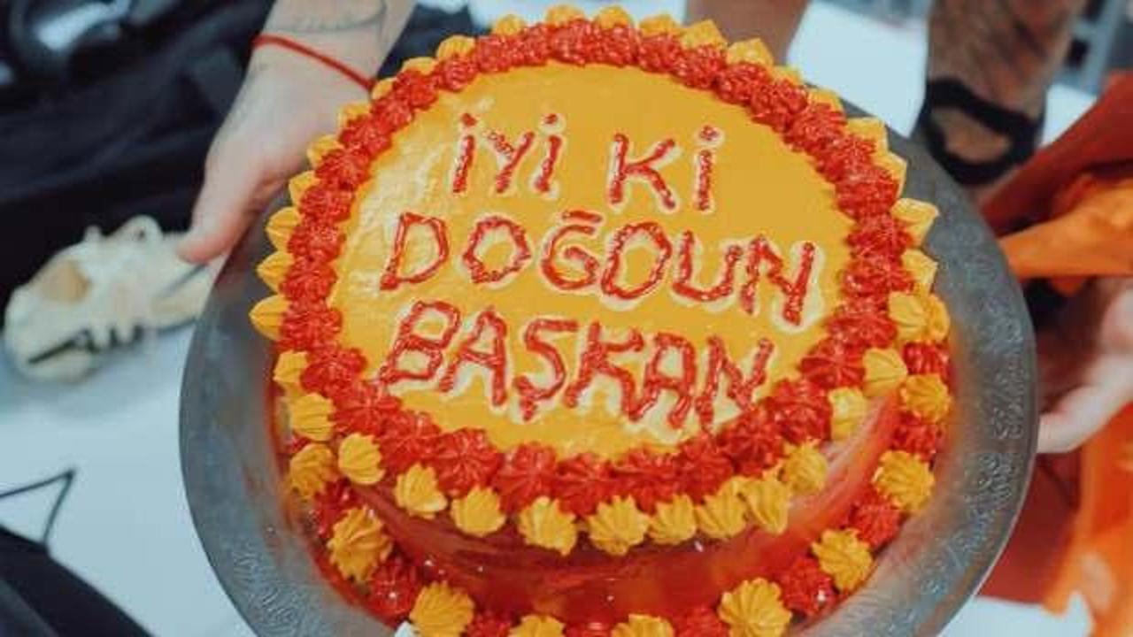 Galatasaraylı futbolculardan Ali Koç'a 'pasta'