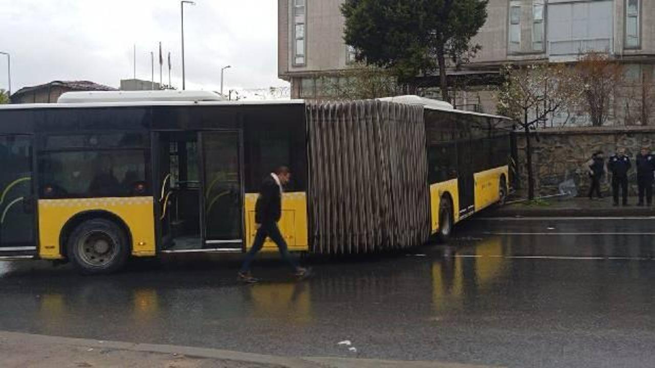 İETT otob&uuml;s&uuml; duvara &ccedil;arptı: 5 yaralı