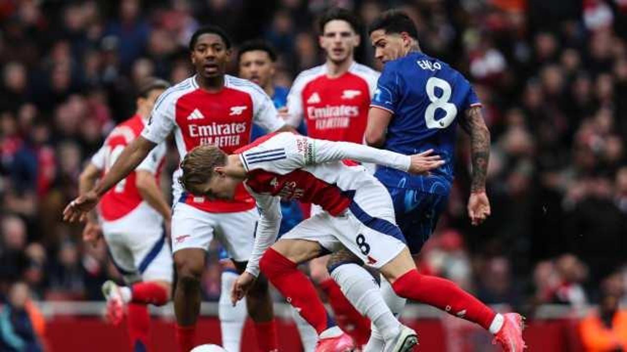 Şampiyonluk yolunda Arsenal'i yıkan gelişme: Yıldız isim sezonu kapattı